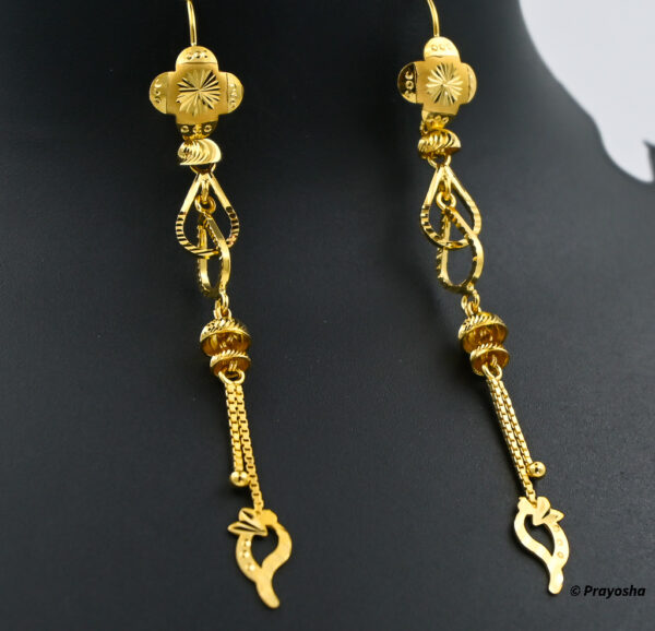 Buy quality Mesmerizing gold earring design in 22carat in Pune